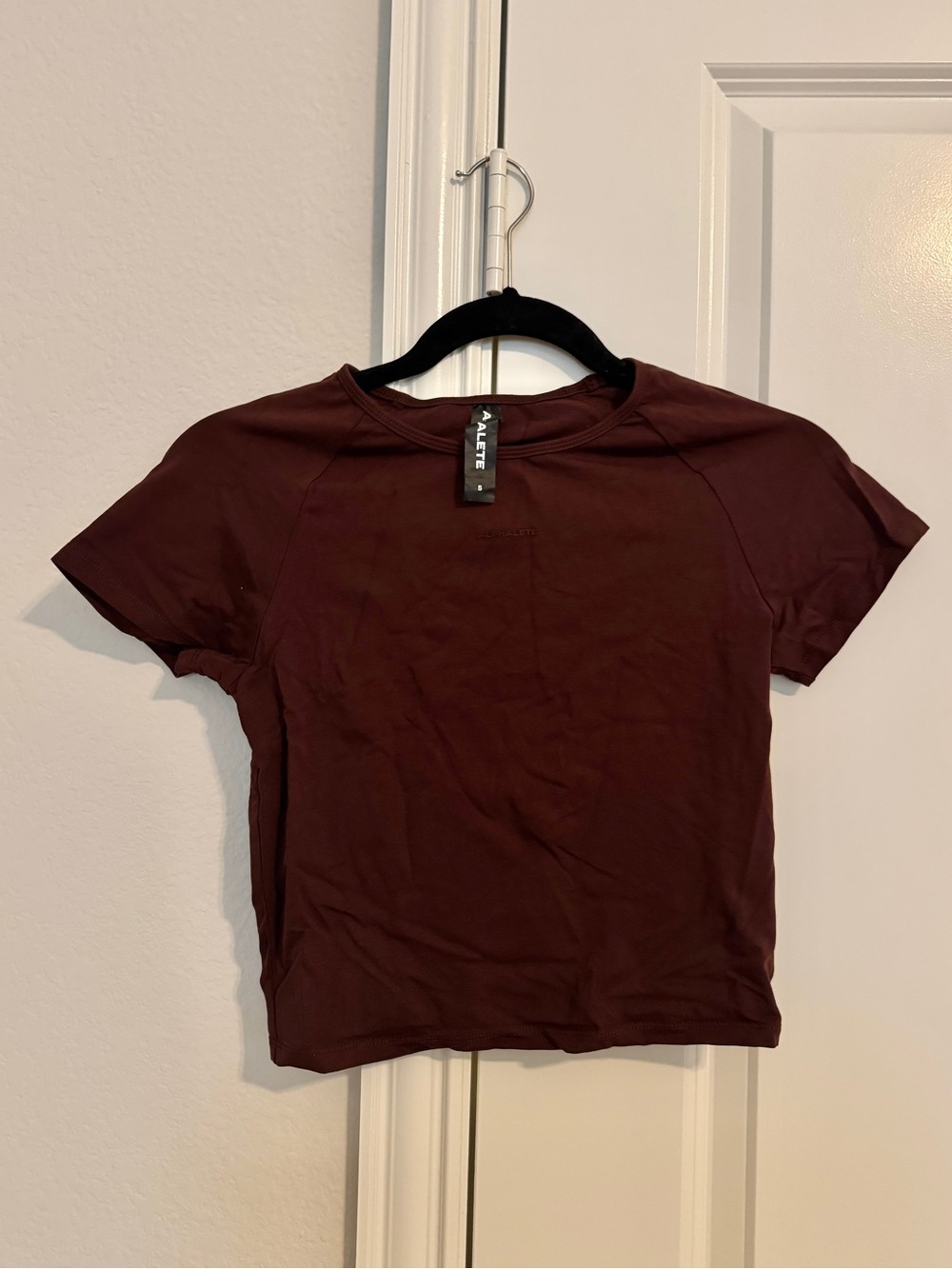 Alphalete cropped athletic top baby tee size S wine color